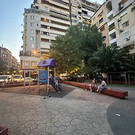 The Golden Luxury Downtown Apartamento Tirana