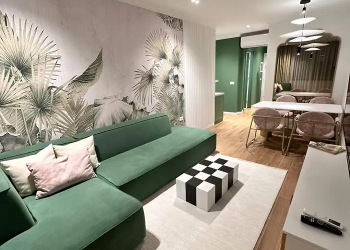 The Golden Luxury Downtown Apartmán *