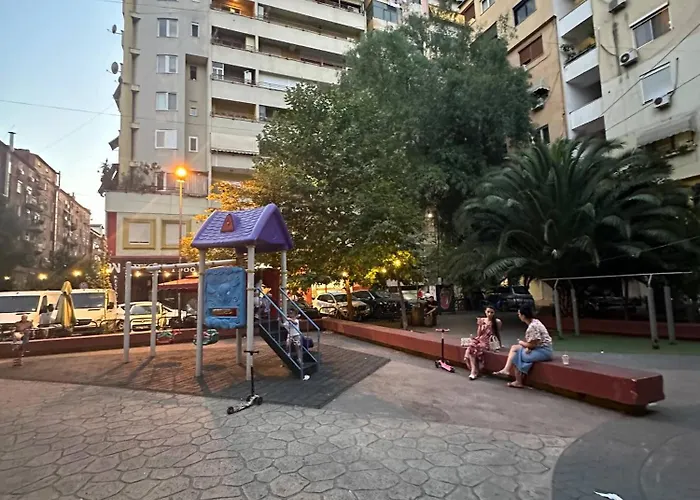 The Golden Luxury Downtown Apartmán Tirana