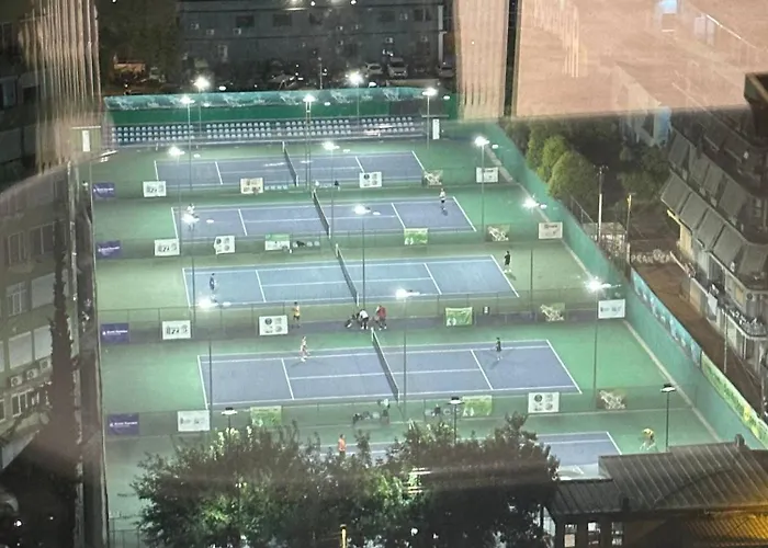 The Golden Luxury Downtown *