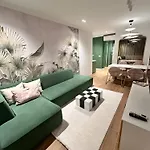 The Golden Luxury Downtown Apartment *