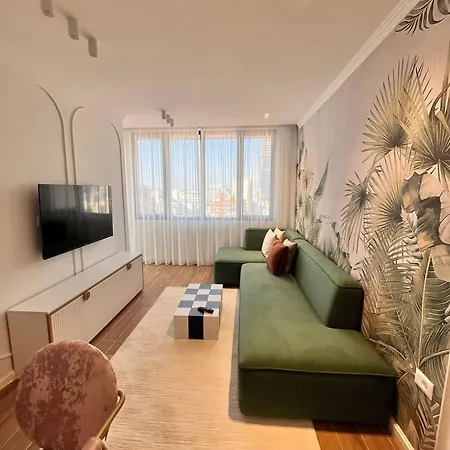 Apartament The Golden Luxury Downtown Tirana