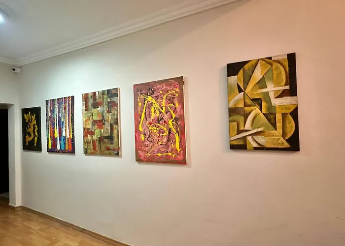 The Golden Luxury Downtown