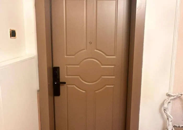 The Golden Luxury Downtown * Tirana